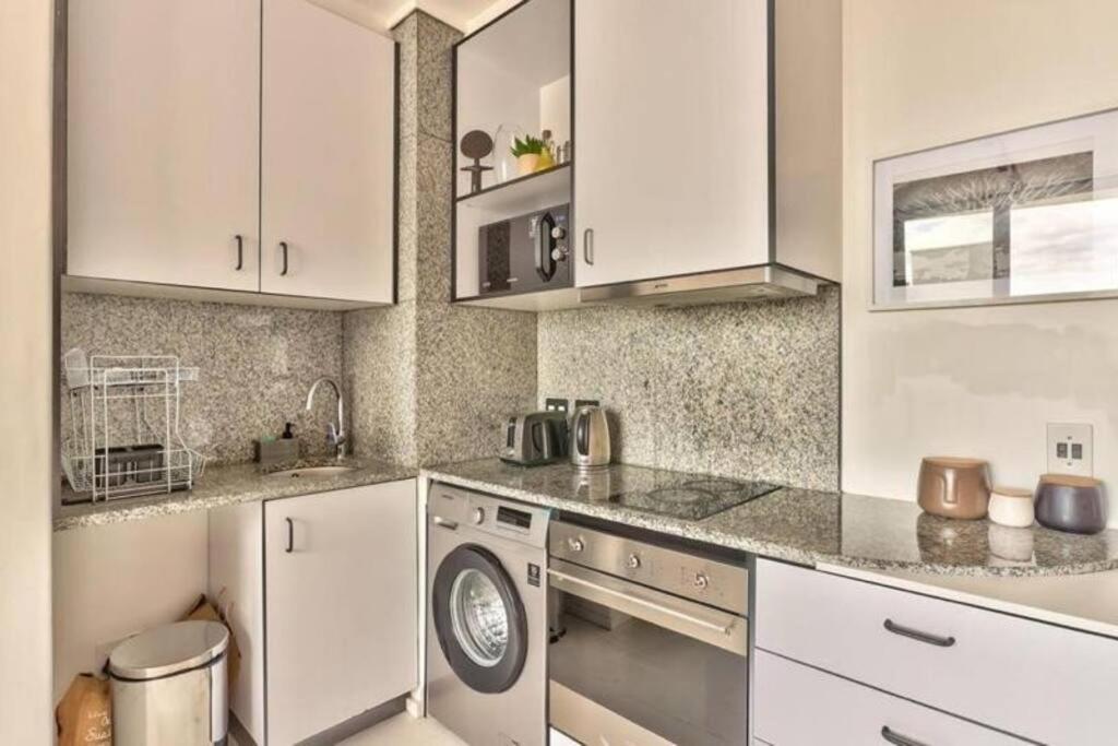 Flamingo Sunset Apartment *